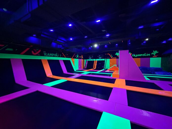 Notícias do Amazonas – Vila Trampolim Park traz diversão para toda a família em Manaus