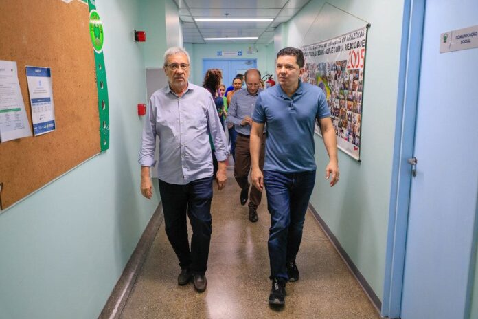 Notícias do Amazonas – Delegado Péricles aloca R$ 500 mil para reforma da Fcecon