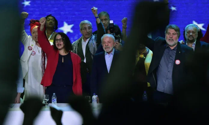 Lula afirma que líderes estrangeiros não devem interferir na Venezuela