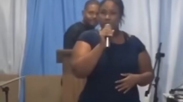Notícias do Amazonas – Esposa de pastor expõe traição durante culto na igreja