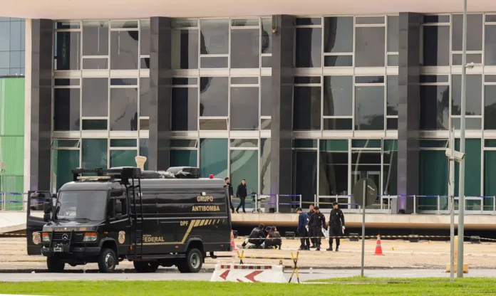 Notícias do Amazonas – Mala suspeita perto da Câmara é liberada sem explosivos