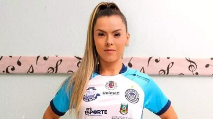 Atleta de futsal é afastada após revelar atividade em conteúdo adulto