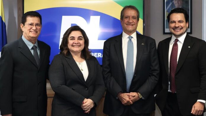 Notícias do Amazonas – Valdemar da Costa Neto anuncia Alberto Neto ao Senado