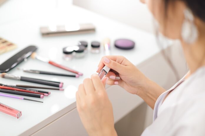 lipstick-4743984_1280.jpg Notícias do Amazonas – Centro Universitário Fametro disponibiliza cursos gratuitos online