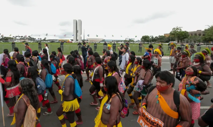 img20241030124523036.webp Notícias do Amazonas – Indígenas protestam em Brasília contra PEC 48 e marco temporal