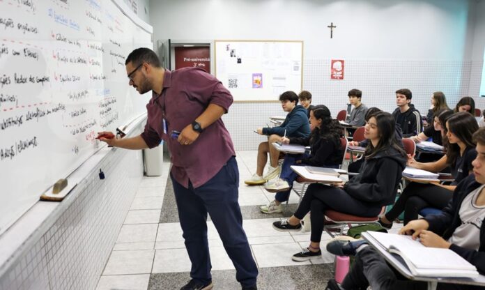 enem.jpg **Dicas Essenciais para Garantir um Desempenho de Sucesso no Enem 2024**