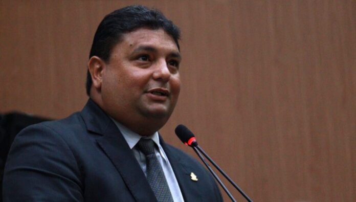 CAIO-ANDRE-768x436-1.jpg Notícias do Amazonas – Caio André é confirmado como novo secretário de Cultura, gera polêmica