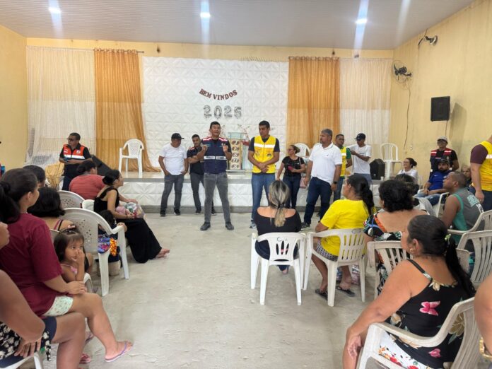 familias-chuva.jpeg Notícias do Amazonas – 33 famílias em Manaus recebem auxílio após chuvas intensas