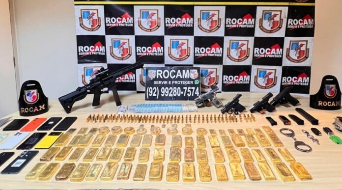 presos-ouro-Manaus.jpg Notícias do Amazonas – Três policiais detidos com 72 kg de ouro em Manaus