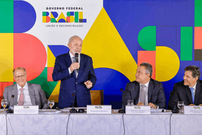Notícias do Amazonas – Governo Lula avalia corte de impostos para reduzir preços de alimentos