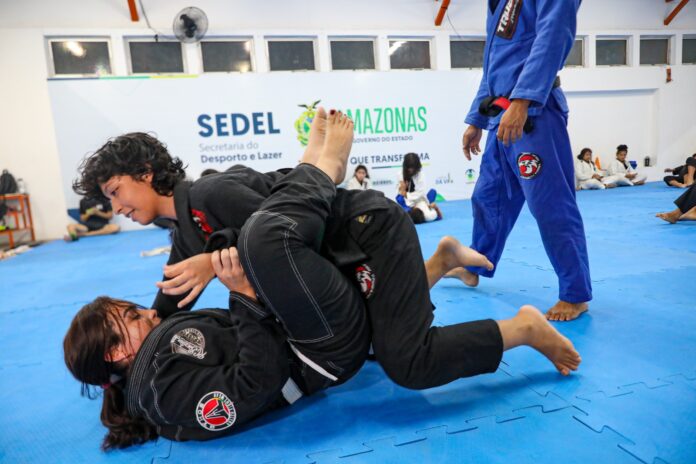 Notícias do Amazonas – Aulas gratuitas de jiu-jitsu para jovens na Vila Olímpica