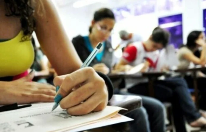Enem 2024: Apenas uma redação nota mil é de escola pública em Minas Gerais