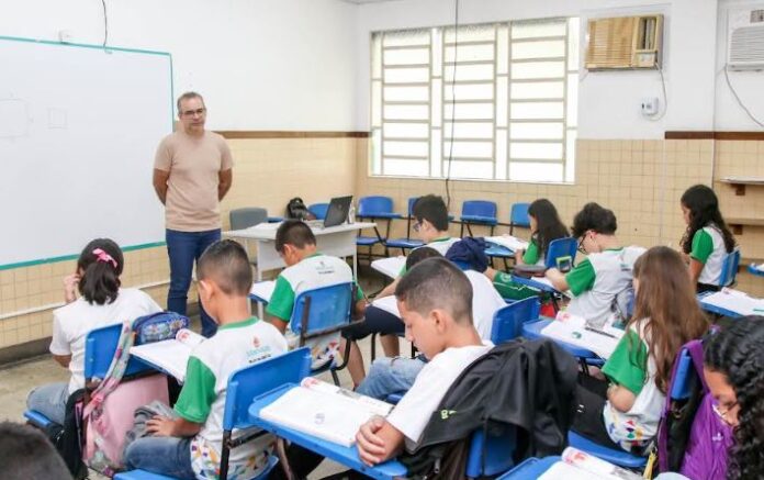 Notícias do Amazonas – Concurso da Semed oferece 1.500 vagas para educação!
