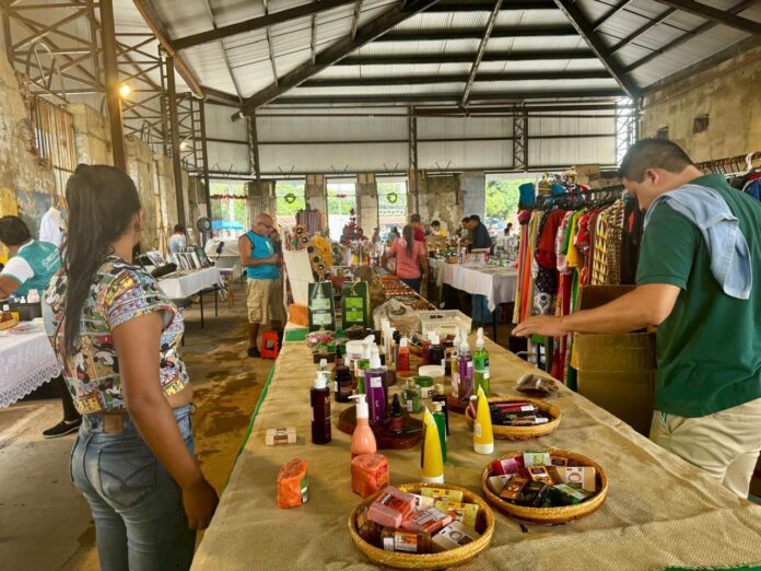 Notícias do Amazonas – Feira de Natal atrai multidões ao Centro de Manaus até domingo