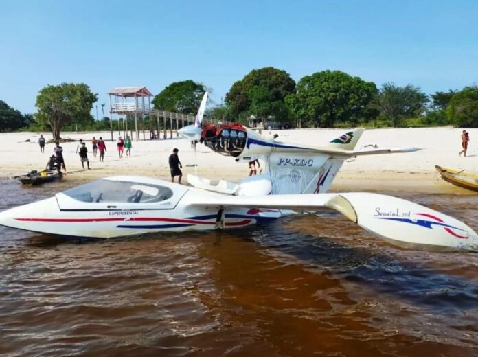 Notícias do Amazonas – Piloto de ultraleve é salvo após queda em praia do AM