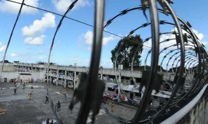 Notícias do Amazonas – Diretores de presídio afastados após fuga em Eunápolis