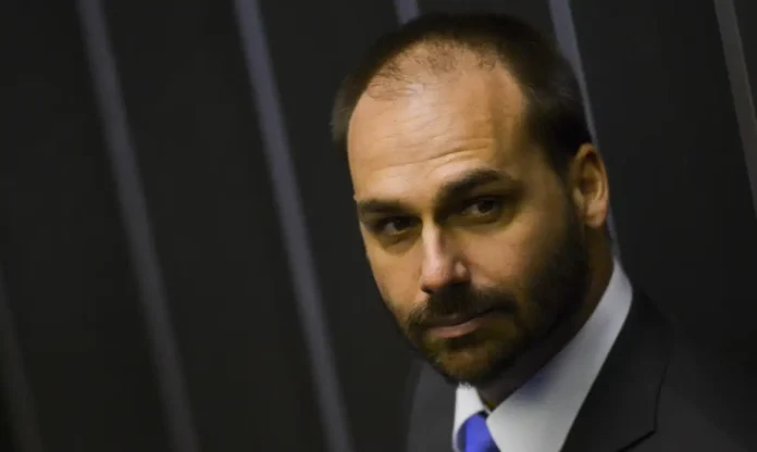 Notícias do Amazonas – Pedido de vista adia votação sobre cassação de Eduardo Bolsonaro
