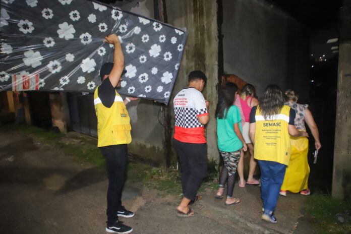 Manaus registra 72 ocorrências após temporal; prefeitura atende vítimas