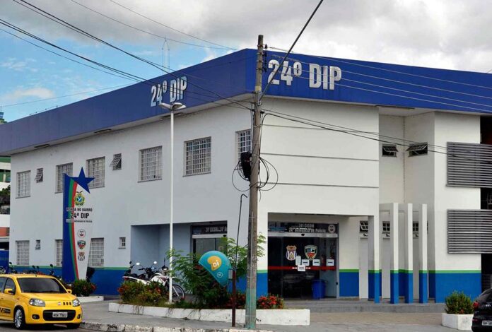 Mulher é presa em Manaus por aplicar golpes com imóveis públicos