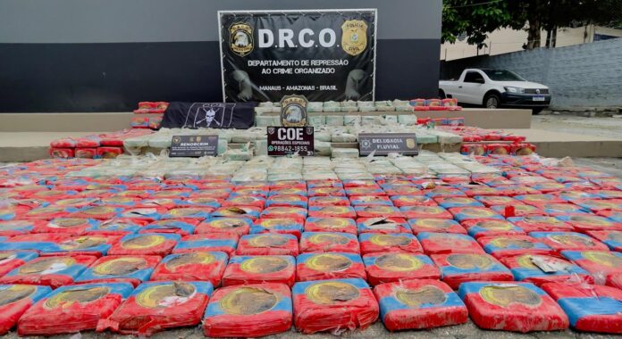 Notícias do Amazonas – Ação policial resulta em apreensão de 700 kg de cocaína