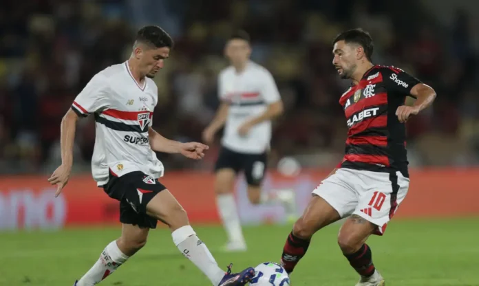 Flamengo almeja a liderança do Brasileirão em duelo contra o São Paulo