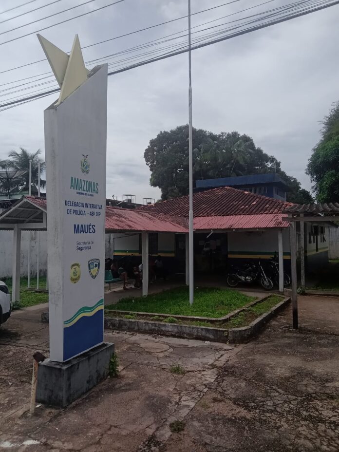 Notícias do Amazonas – Homem de 20 anos é detido por crimes contra avó e neta em Maués