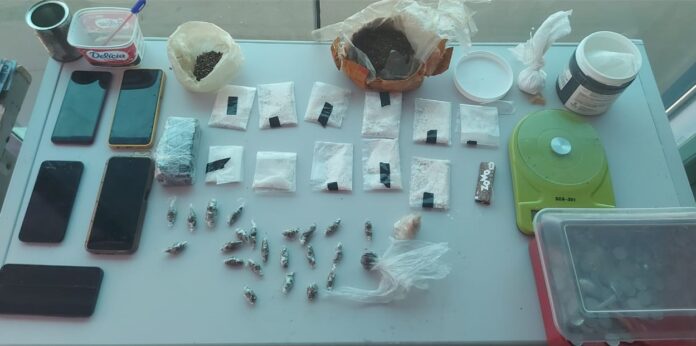 Notícias do Amazonas – Mulher de 37 anos é detida com drogas e R$ 13 mil em Boca do Acre