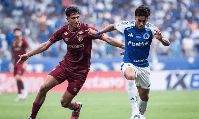 Cruzeiro empata com Fluminense e afasta-se da disputa pelo título brasileiro