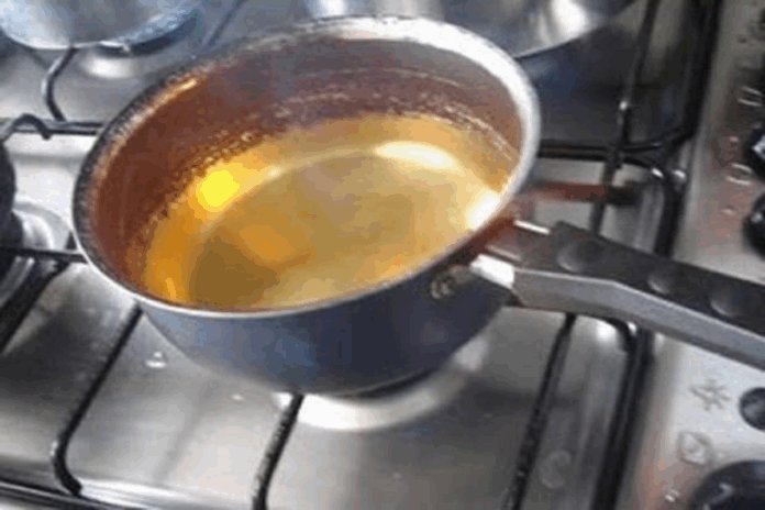 Notícias do Amazonas – Avó é presa por queimar neto de 2 anos com óleo quente