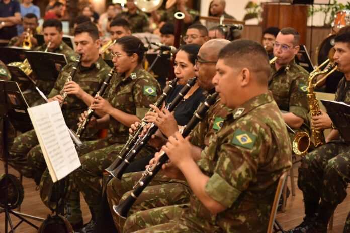 Notícias do Amazonas – Banda do CMA traz clássicos natalinos ao Shopping Ponta Negra