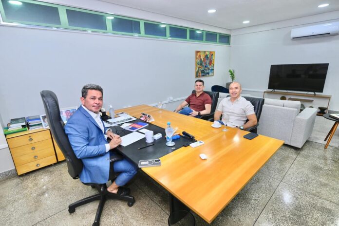 Prefeito e vice-governador reforçam parceria por serviços em Manaus