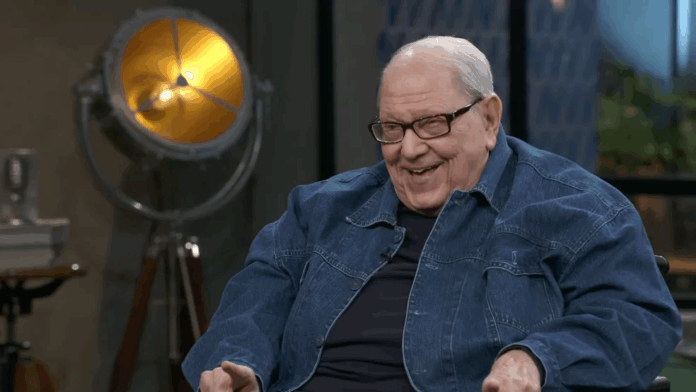Morre humorista Ary Toledo aos 87 anos