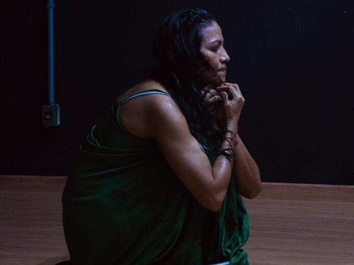 Estreia de ‘Aquelas que me habitam’ no Teatro da Instalação