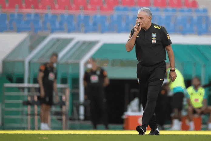 Tite anuncia retorno ao futebol após pausa por crise de ansiedade