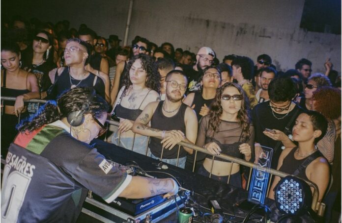 Em Manaus, “Banana Frita” comemora três anos com DJ Clementaum como atração nacional