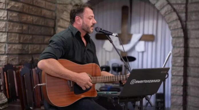 Cantor sertanejo Éwerton Zanatta é assassinado em conflito de trânsito no Paraná