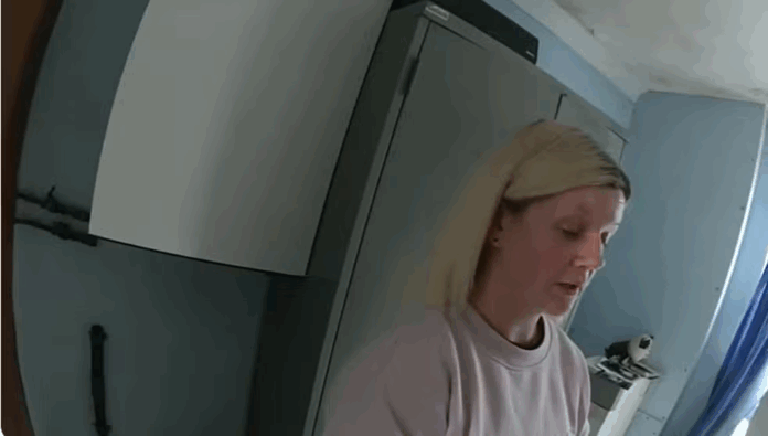 Justiça britânica sentencia mulher a prisão perpétua por matar os pais e ocultar corpos