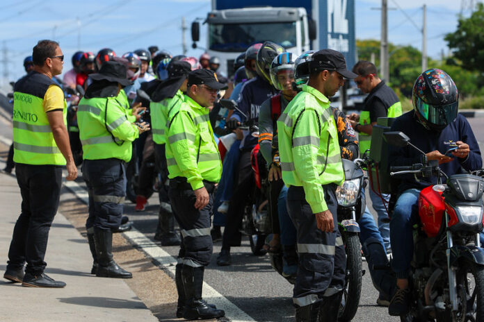 Notícias do Amazonas – IMMU realiza operação e autua mais de 120 condutores irregulares