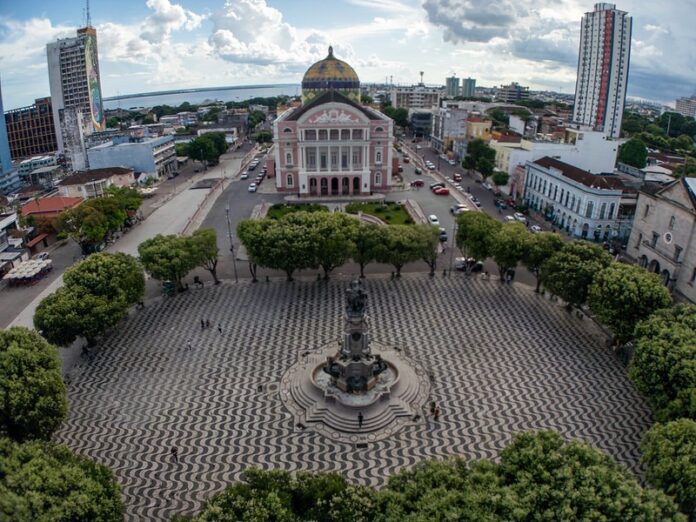 Notícias do Amazonas – Vila Caminho encanta no Festival de Natal do Teatro Amazonas