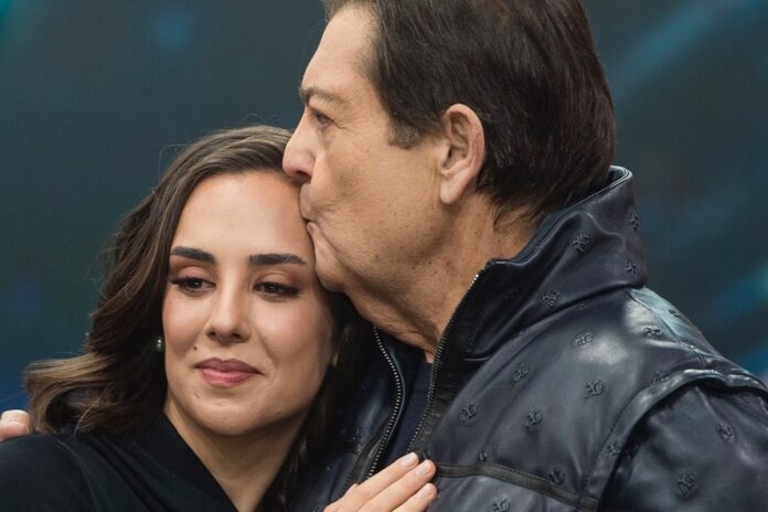 Saúde de Faustão: Filha Lara Silva atualiza sobre recuperação do pai