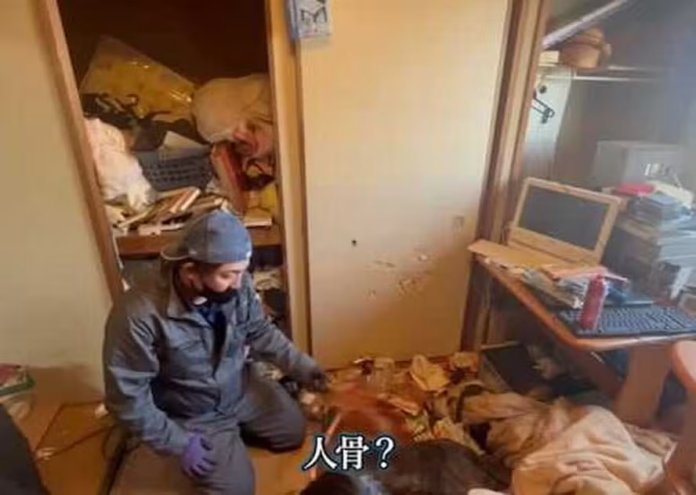 Família japonesa descobre corpo da matriarca após 10 anos em casa suja