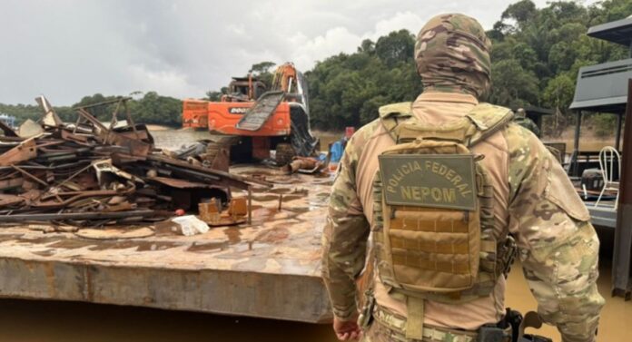 Notícias do Amazonas – PF desmantela estaleiros clandestinos e apreende dragas em Manaus