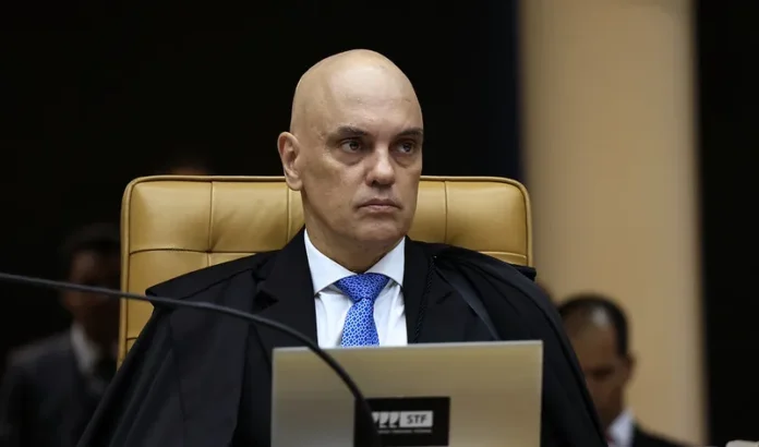 Moraes veta uso de VPN para acessar X e impõe multa de R$ 50 mil