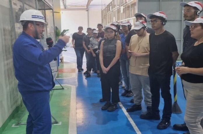 Notícias do Amazonas – Estudantes da UEA conhecem fábrica da Yamaha em Manaus