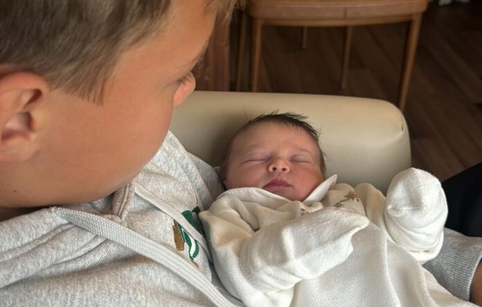 Notícias do Amazonas – Neymar revela terceira filha e compartilha fotos da bebê