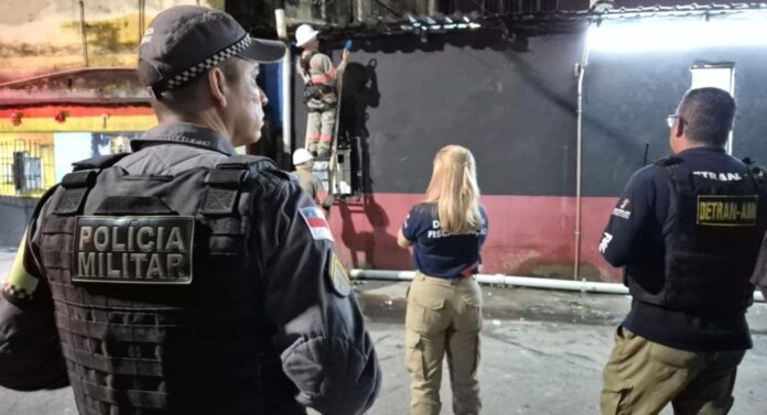 Notícias do Amazonas – Adega irregular é fechada e veículos são apreendidos em Manaus