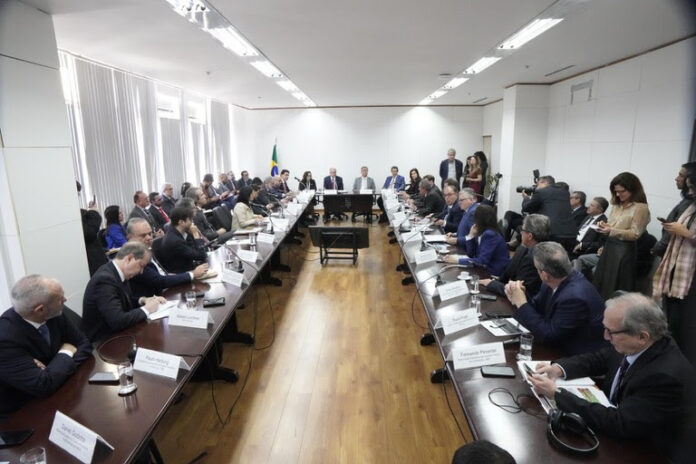 Governo Federal articula apoio para enfrentar tarifa de 50% dos EUA