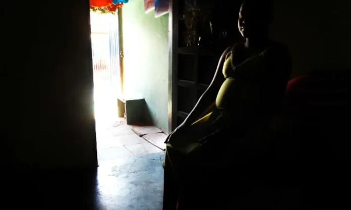 Instituições alertam para aumento de gravidezes em meninas com PL do aborto