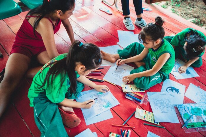 Notícias do Amazonas – Baralho educativo sobre fauna e flora é lançado para comunidades ribeirinhas