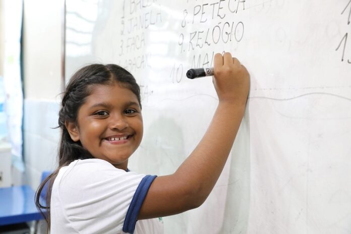 Notícias do Amazonas – Estado supera meta e avança no índice de alfabetização infantil